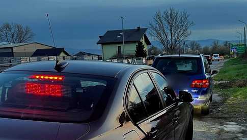 123 km/h w terenie zabudowanym, taką brawurą pochwalił się 23-letni kierowca!