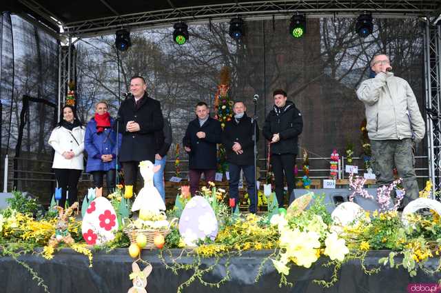 [FOTO] Nie zgadniecie, co przyciągnęło tyle osób na Jarmark Wielkanocny w Kamieńcu Ząbkowickim...
