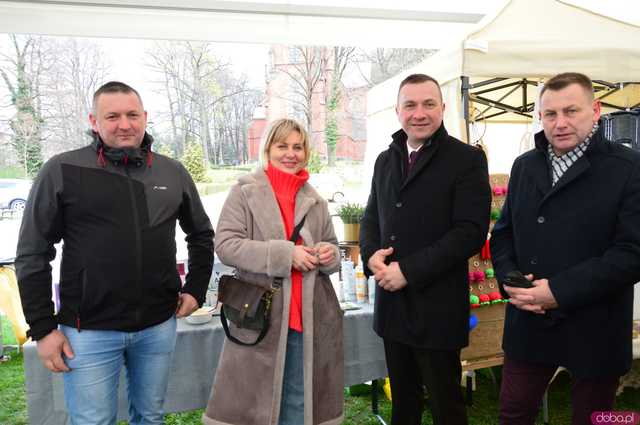 [FOTO] Nie zgadniecie, co przyciągnęło tyle osób na Jarmark Wielkanocny w Kamieńcu Ząbkowickim...