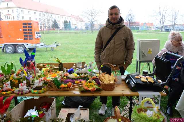 [FOTO] Nie zgadniecie, co przyciągnęło tyle osób na Jarmark Wielkanocny w Kamieńcu Ząbkowickim...