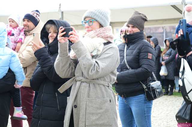 [FOTO] Nie zgadniecie, co przyciągnęło tyle osób na Jarmark Wielkanocny w Kamieńcu Ząbkowickim...
