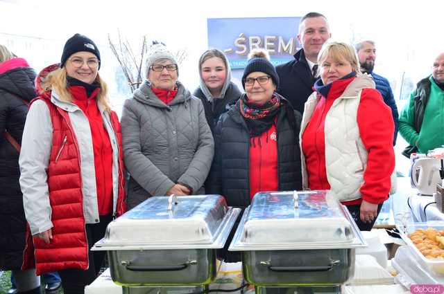 [FOTO] Nie zgadniecie, co przyciągnęło tyle osób na Jarmark Wielkanocny w Kamieńcu Ząbkowickim...