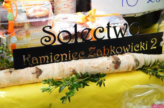 [FOTO] Nie zgadniecie, co przyciągnęło tyle osób na Jarmark Wielkanocny w Kamieńcu Ząbkowickim...