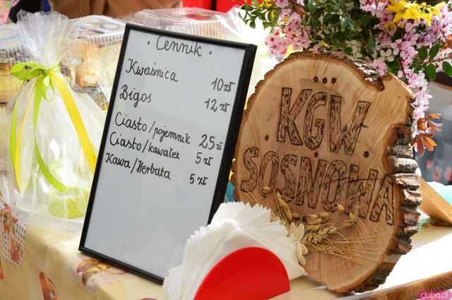 [FOTO] Nie zgadniecie, co przyciągnęło tyle osób na Jarmark Wielkanocny w Kamieńcu Ząbkowickim...