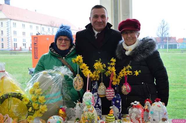 [FOTO] Nie zgadniecie, co przyciągnęło tyle osób na Jarmark Wielkanocny w Kamieńcu Ząbkowickim...