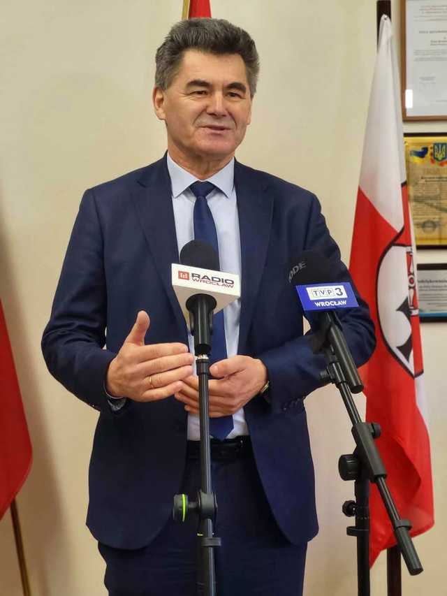 [FOTO] Zastrzyk pieniędzy na modernizację dróg? Powiat Ząbkowicki przebuduje trasę z Błotnicy do DK46