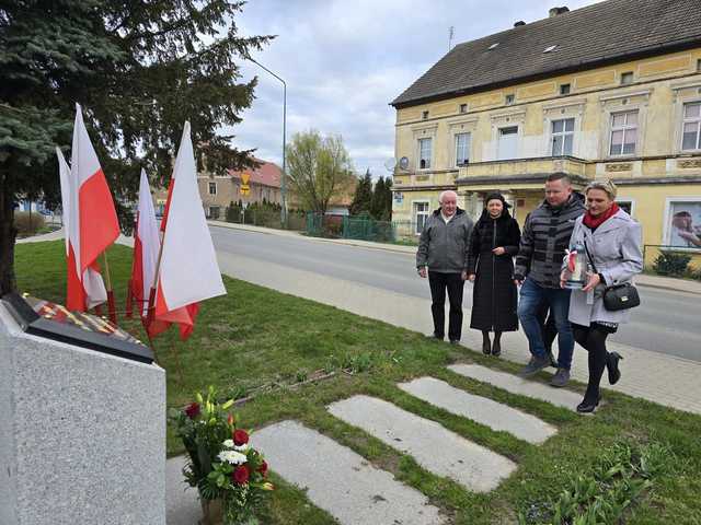 [FOTO] 15. rocznica katastrofy smoleńskiej i Dzień Pamięci Ofiar Zbrodni Katyńskiej w naszym powiecie. Pamiętamy!