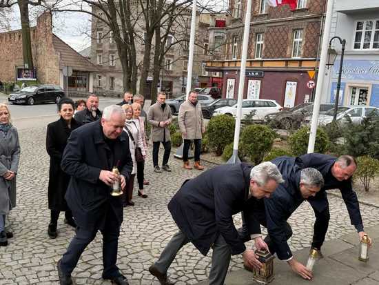 [FOTO] 15. rocznica katastrofy smoleńskiej i Dzień Pamięci Ofiar Zbrodni Katyńskiej w naszym powiecie. Pamiętamy!
