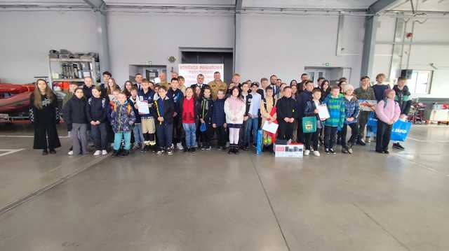 [FOTO] Młodzież z powiatu ząbkowickiego sprawdziła się w Turnieju Wiedzy Pożarniczej „Młodzież Zapobiega Pożarom”