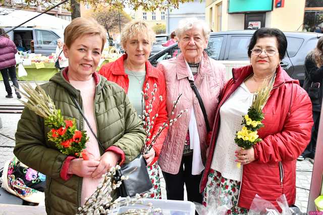 [WIDEO/FOTO] Tłumy na Jarmarku Wielkanocnym w Ząbkowicach Śląskich. Atrakcji nie brakowało