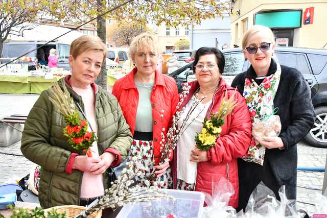 [WIDEO/FOTO] Tłumy na Jarmarku Wielkanocnym w Ząbkowicach Śląskich. Atrakcji nie brakowało
