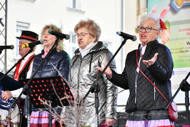 [WIDEO/FOTO] Tłumy na Jarmarku Wielkanocnym w Ząbkowicach Śląskich. Atrakcji nie brakowało