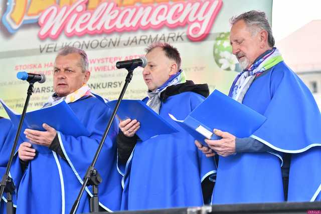 [WIDEO/FOTO] Tłumy na Jarmarku Wielkanocnym w Ząbkowicach Śląskich. Atrakcji nie brakowało