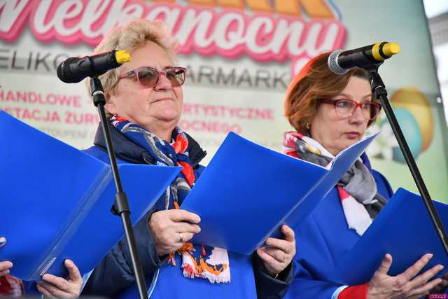 [WIDEO/FOTO] Tłumy na Jarmarku Wielkanocnym w Ząbkowicach Śląskich. Atrakcji nie brakowało