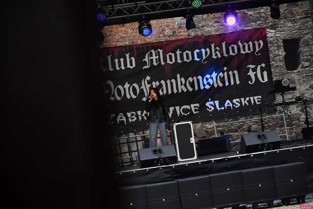 [WIDEO/FOTO] Motocyklowa impreza na ząbkowickim zamku. Klub MotoFrankenstein obchodził jubileusz 15-lecia