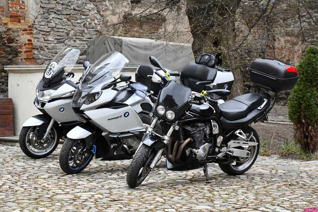 [WIDEO/FOTO] Motocyklowa impreza na ząbkowickim zamku. Klub MotoFrankenstein obchodził jubileusz 15-lecia