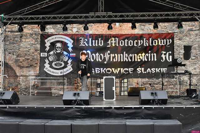 [WIDEO/FOTO] Motocyklowa impreza na ząbkowickim zamku. Klub MotoFrankenstein obchodził jubileusz 15-lecia