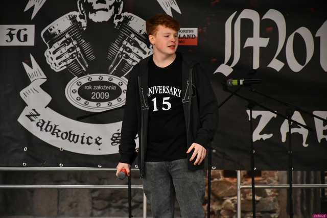 [WIDEO/FOTO] Motocyklowa impreza na ząbkowickim zamku. Klub MotoFrankenstein obchodził jubileusz 15-lecia