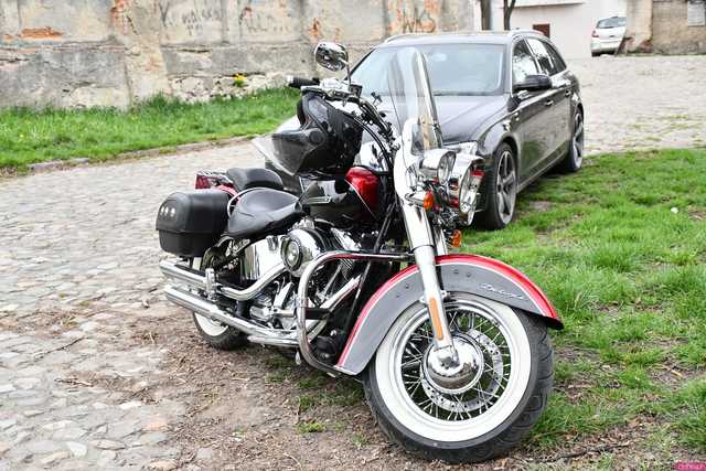 [WIDEO/FOTO] Motocyklowa impreza na ząbkowickim zamku. Klub MotoFrankenstein obchodził jubileusz 15-lecia