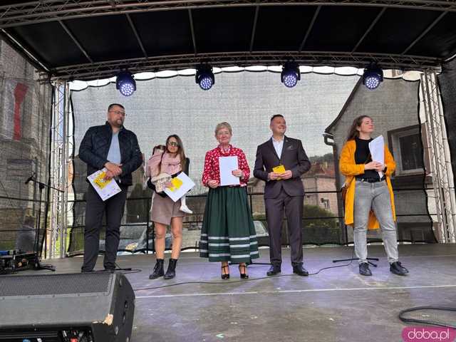 [FOTO] Niedziela Palmowa w Bardzie. Tegoroczny Jarmark pokazał siłę tradycji
