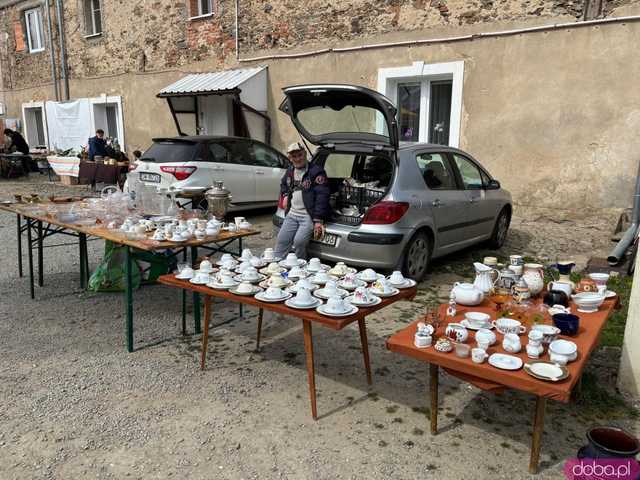 [FOTO] Wielkanocna edycja Targów Zdrowej Żywności w Lutomierzu znów zaskoczyła frekwencją