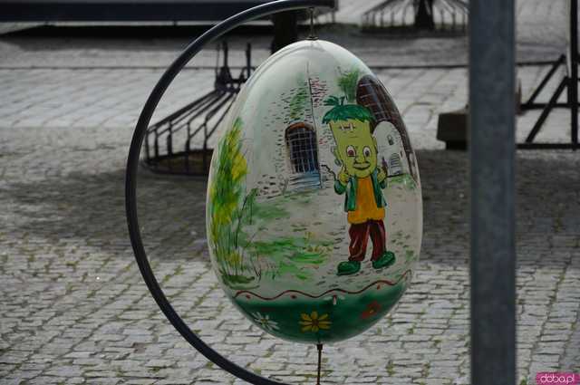 [FOTO] Wielkanoc zawitała na rynek w Ząbkowicach Śląskich