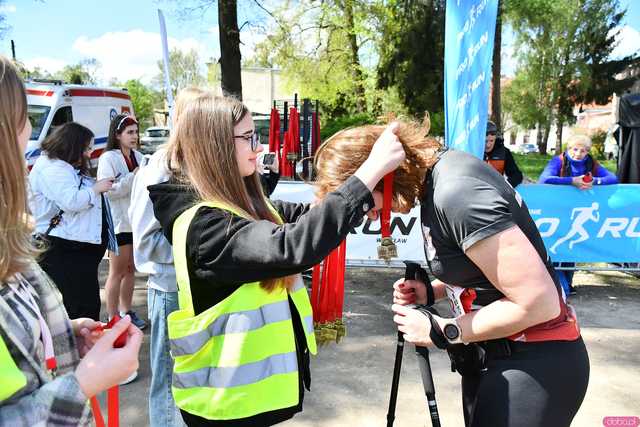 [WIDEO/FOTO] Pobiegli w 14. Półmaratonie Henrykowskim i 10. Dyszce Księgi Henrykowskiej