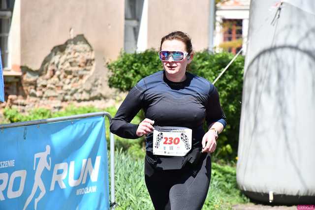 [WIDEO/FOTO] Pobiegli w 14. Półmaratonie Henrykowskim i 10. Dyszce Księgi Henrykowskiej