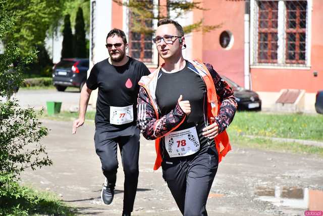 [WIDEO/FOTO] Pobiegli w 14. Półmaratonie Henrykowskim i 10. Dyszce Księgi Henrykowskiej