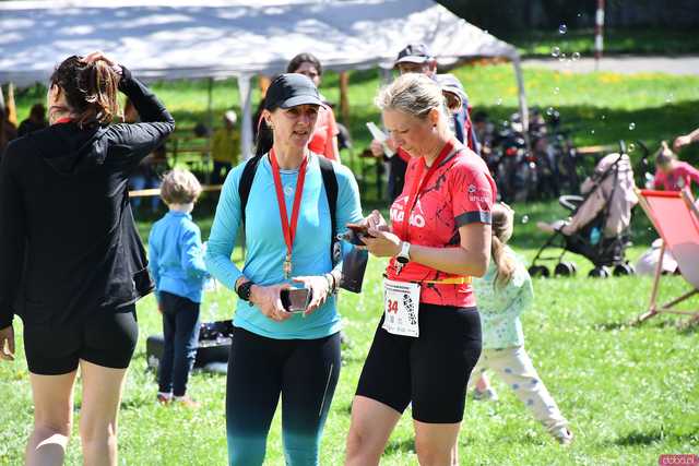 [WIDEO/FOTO] Pobiegli w 14. Półmaratonie Henrykowskim i 10. Dyszce Księgi Henrykowskiej