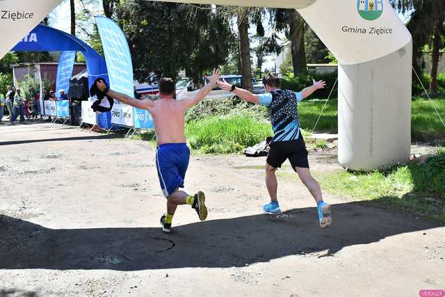[WIDEO/FOTO] Pobiegli w 14. Półmaratonie Henrykowskim i 10. Dyszce Księgi Henrykowskiej