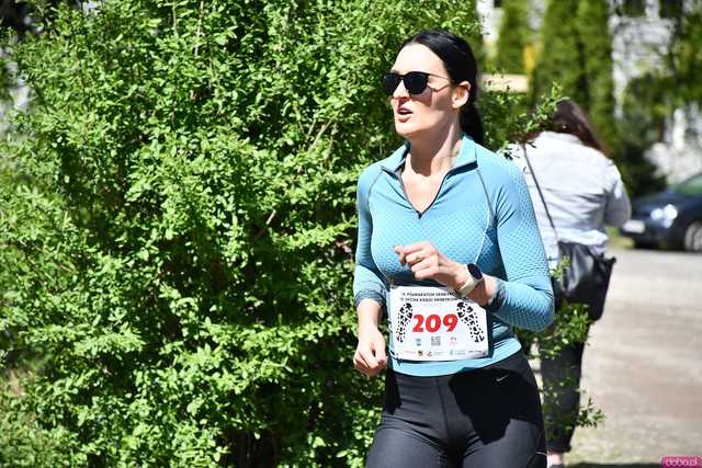 [WIDEO/FOTO] Pobiegli w 14. Półmaratonie Henrykowskim i 10. Dyszce Księgi Henrykowskiej