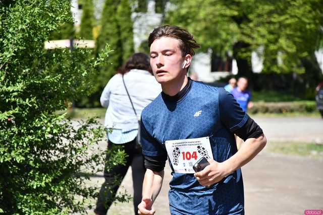 [WIDEO/FOTO] Pobiegli w 14. Półmaratonie Henrykowskim i 10. Dyszce Księgi Henrykowskiej