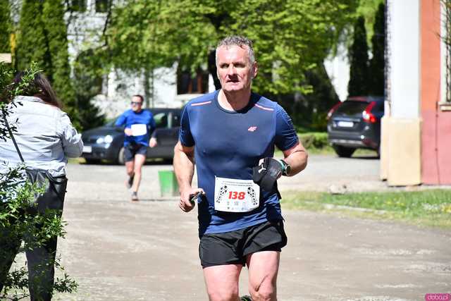 [WIDEO/FOTO] Pobiegli w 14. Półmaratonie Henrykowskim i 10. Dyszce Księgi Henrykowskiej