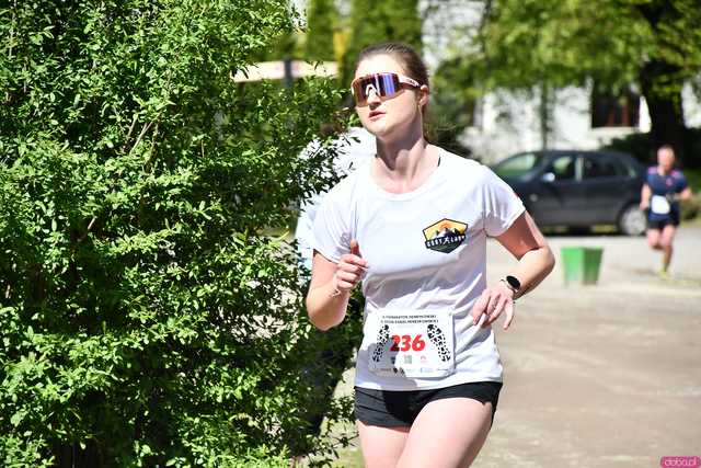 [WIDEO/FOTO] Pobiegli w 14. Półmaratonie Henrykowskim i 10. Dyszce Księgi Henrykowskiej