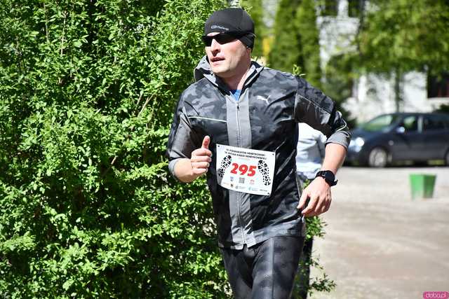 [WIDEO/FOTO] Pobiegli w 14. Półmaratonie Henrykowskim i 10. Dyszce Księgi Henrykowskiej
