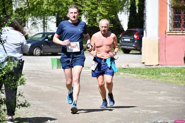 [WIDEO/FOTO] Pobiegli w 14. Półmaratonie Henrykowskim i 10. Dyszce Księgi Henrykowskiej