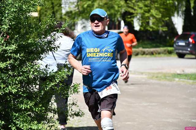 [WIDEO/FOTO] Pobiegli w 14. Półmaratonie Henrykowskim i 10. Dyszce Księgi Henrykowskiej