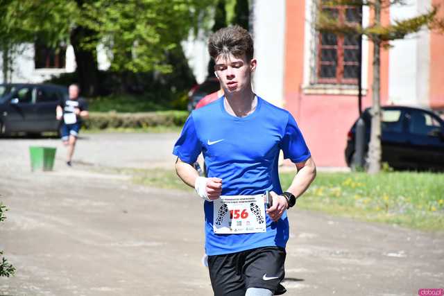 [WIDEO/FOTO] Pobiegli w 14. Półmaratonie Henrykowskim i 10. Dyszce Księgi Henrykowskiej