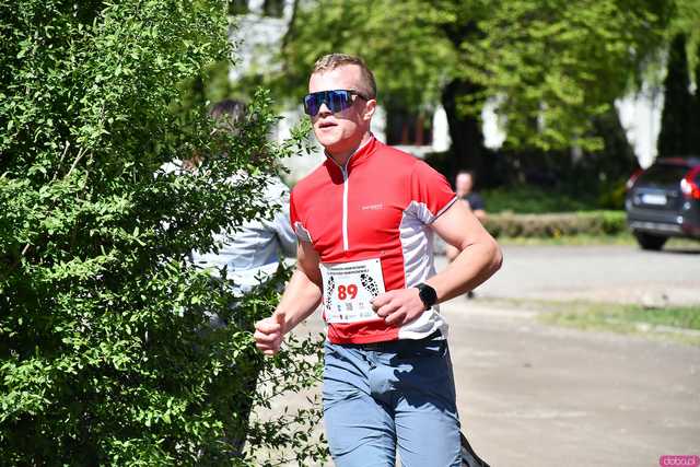 [WIDEO/FOTO] Pobiegli w 14. Półmaratonie Henrykowskim i 10. Dyszce Księgi Henrykowskiej