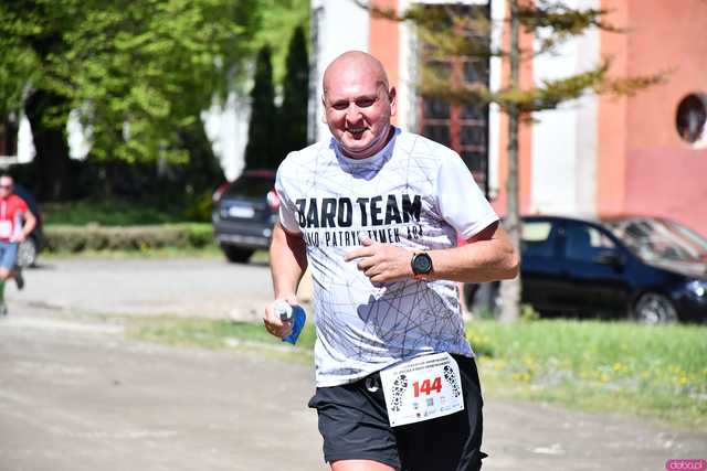 [WIDEO/FOTO] Pobiegli w 14. Półmaratonie Henrykowskim i 10. Dyszce Księgi Henrykowskiej