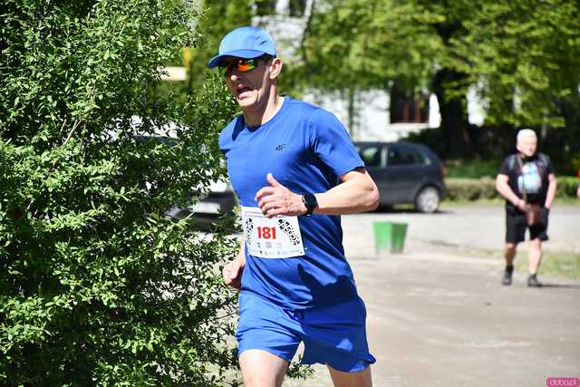 [WIDEO/FOTO] Pobiegli w 14. Półmaratonie Henrykowskim i 10. Dyszce Księgi Henrykowskiej