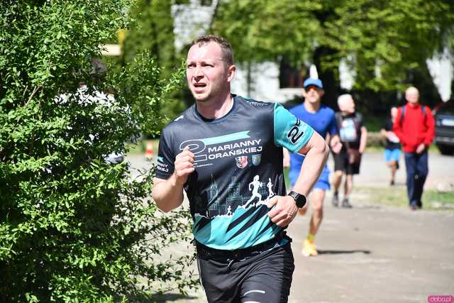 [WIDEO/FOTO] Pobiegli w 14. Półmaratonie Henrykowskim i 10. Dyszce Księgi Henrykowskiej