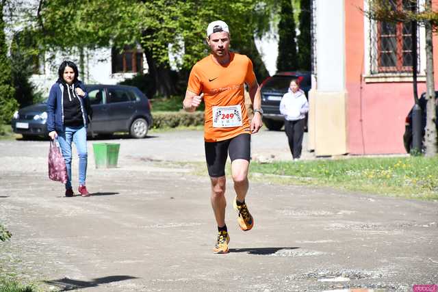 [WIDEO/FOTO] Pobiegli w 14. Półmaratonie Henrykowskim i 10. Dyszce Księgi Henrykowskiej