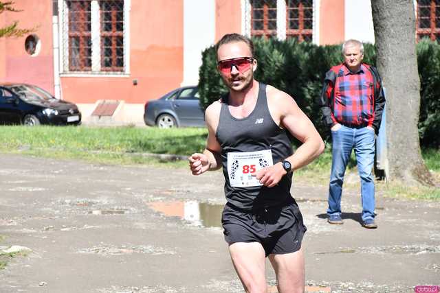 [WIDEO/FOTO] Pobiegli w 14. Półmaratonie Henrykowskim i 10. Dyszce Księgi Henrykowskiej
