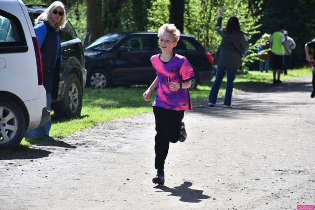 [WIDEO/FOTO] Pobiegli w 14. Półmaratonie Henrykowskim i 10. Dyszce Księgi Henrykowskiej