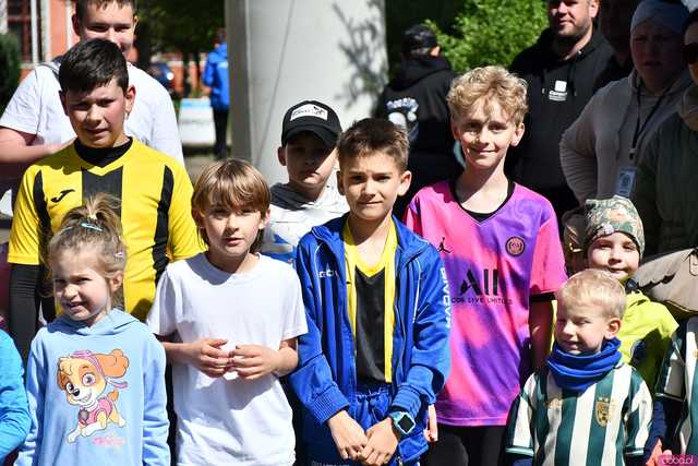 [WIDEO/FOTO] Pobiegli w 14. Półmaratonie Henrykowskim i 10. Dyszce Księgi Henrykowskiej