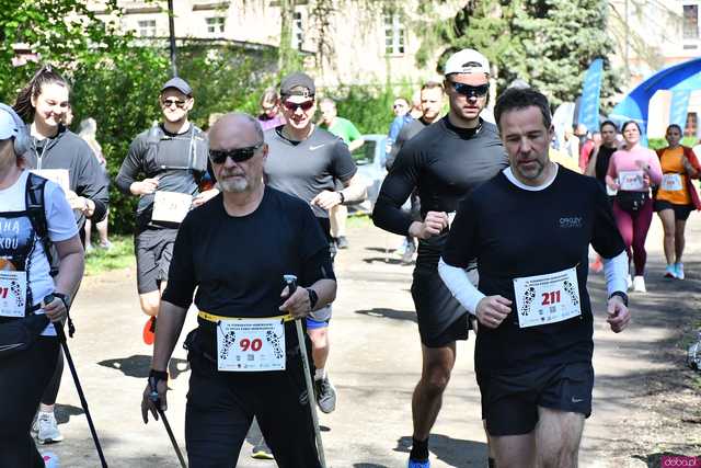 [WIDEO/FOTO] Pobiegli w 14. Półmaratonie Henrykowskim i 10. Dyszce Księgi Henrykowskiej