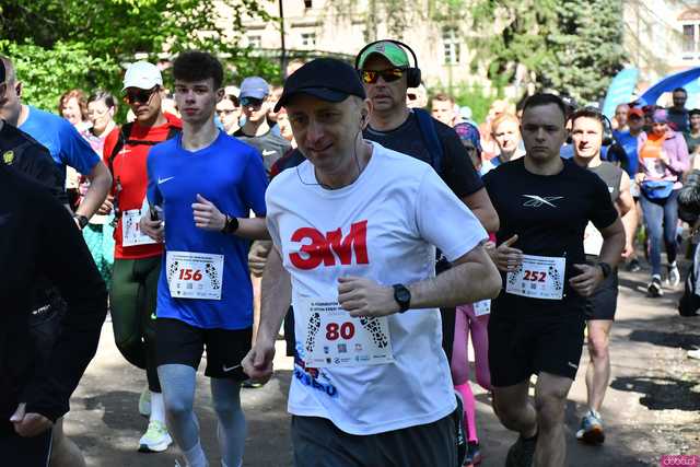 [WIDEO/FOTO] Pobiegli w 14. Półmaratonie Henrykowskim i 10. Dyszce Księgi Henrykowskiej