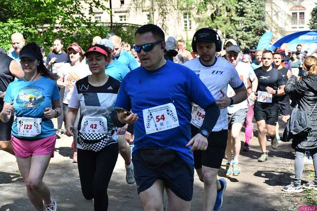 [WIDEO/FOTO] Pobiegli w 14. Półmaratonie Henrykowskim i 10. Dyszce Księgi Henrykowskiej